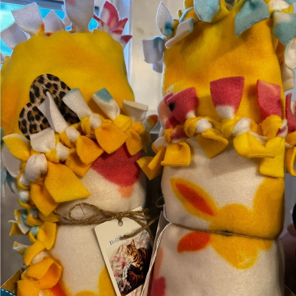 Colorful Tie-Dye Fleece Blanket cat/dog Easter bunny chick handmade blankets (2)